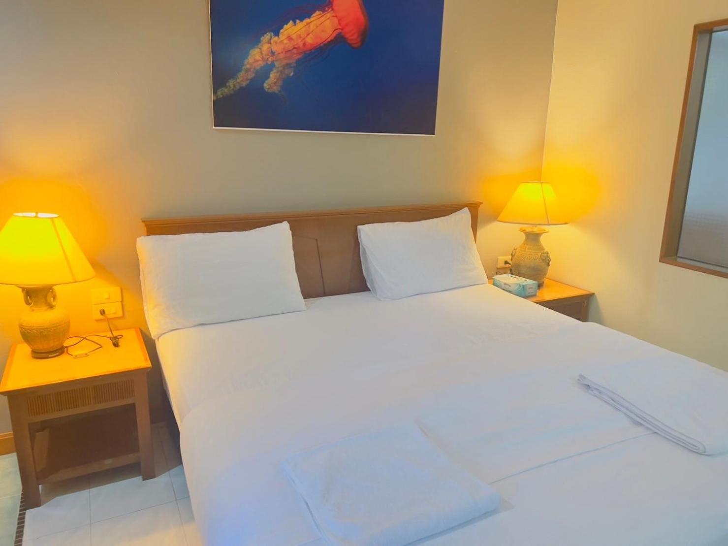 Готель Royal Vista Patong Екстер'єр фото
